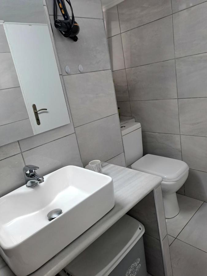Cozy Apartment In Nea Palatia-Oropo Exterior foto